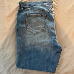 Sonoma women’s Classic Light Wash Blue Jeans size 24
